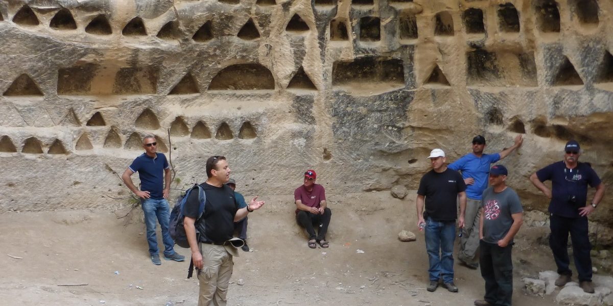 אגדות ומערות בשפלת יהודה אגדות ומערות בשפלת יהודה